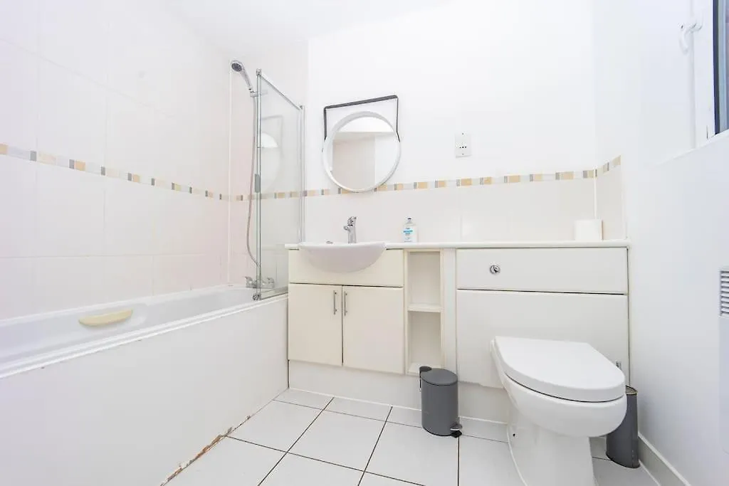 Flash Sale Brighton Train Station 3 Bedroom Flat Bn130Sha