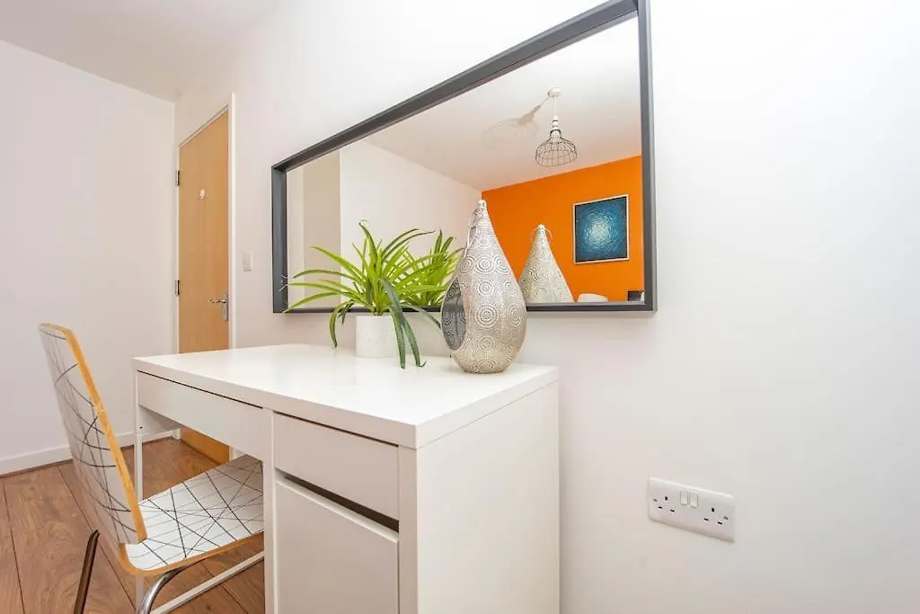 Flash Sale Brighton Train Station 3 Bedroom Flat Bn130Sha 0*,